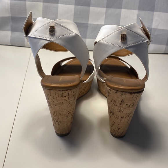 EUC Tommy Hilfiger Wedge Heels size 10M - Picture 3 of 5